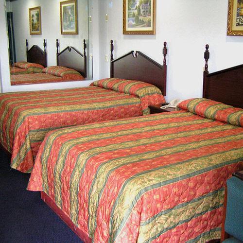 Scott Inn & Suites - Downtown Houston Room photo